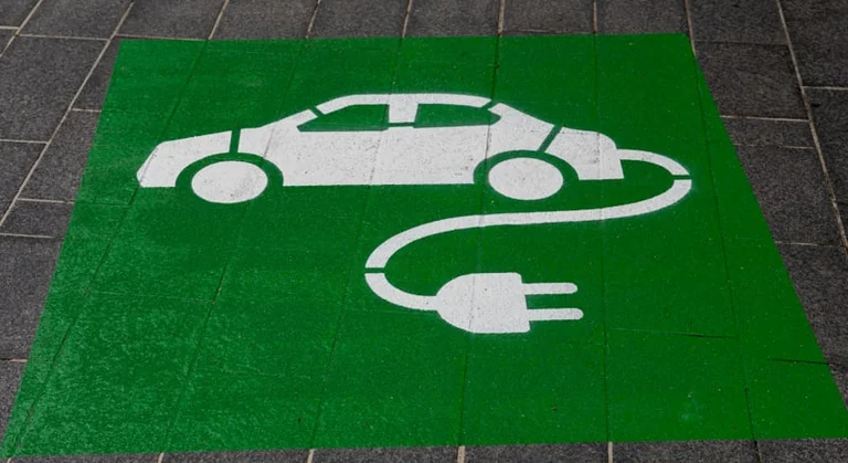 Auto tegelik sõidukulu: bensiin, diisel või elekter?