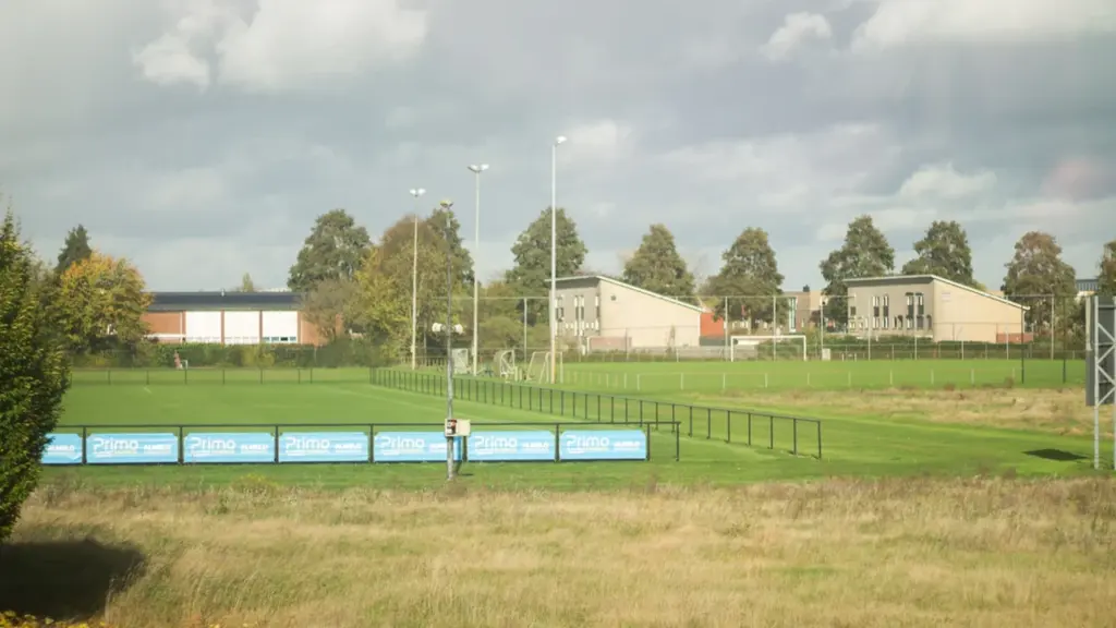 Ilmatsalu kool saab uue spordiväljaku, Tartu hooldustööd teleskooplaaduri
