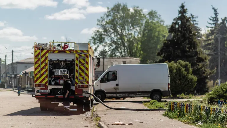 Jõhvis evakueeriti kaubanduskeskus, majas tunti gaasi