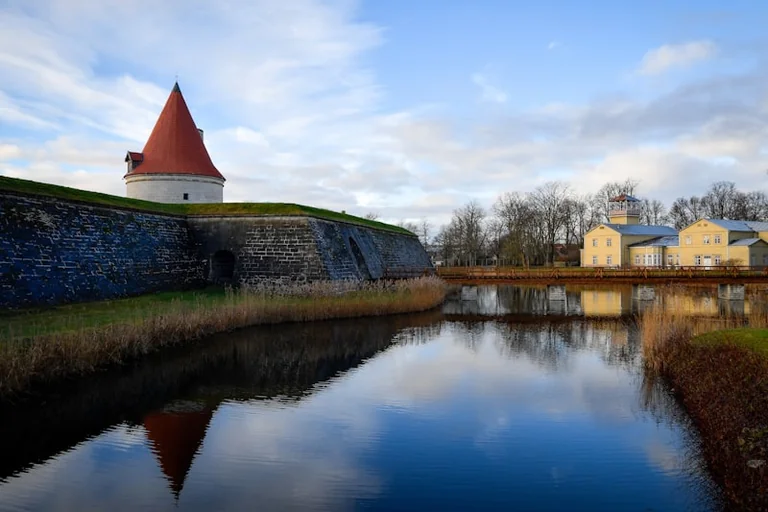 „Vaikus ja Valgus” jõuab 11. augustil Kuressaare linnusesse