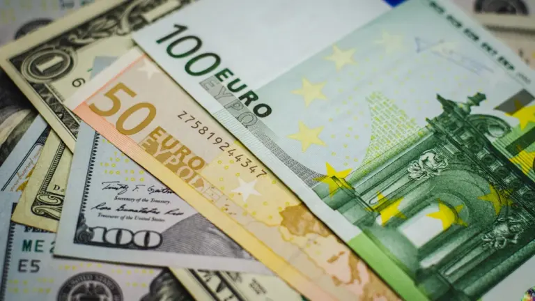 Dollarites ost: kuidas võrrelda tegelikku lõpphinda eurodes